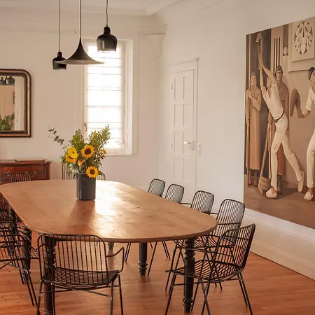 Maison Resaurie - מלון