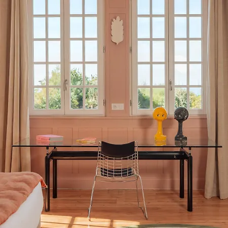 Maison Resaurie - מלון